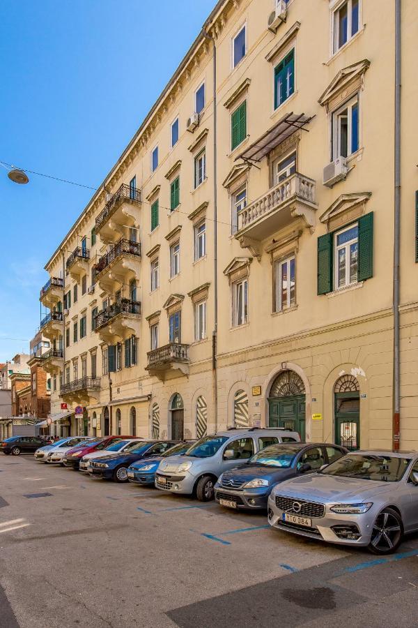 Apartments Porto Marina 2 Rijeka Buitenkant foto